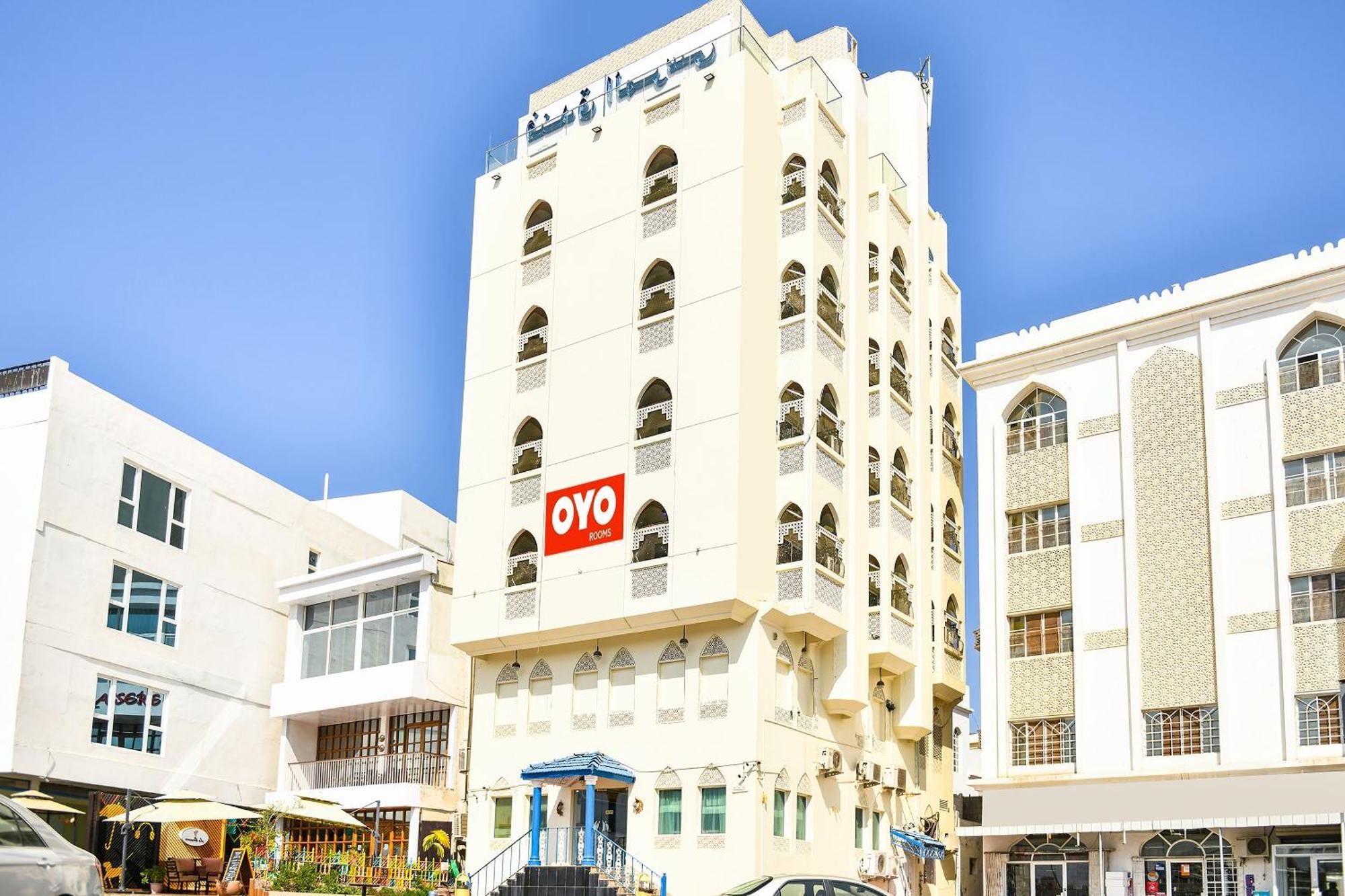 Oyo 137 Marina Hotel Maszkat Kültér fotó